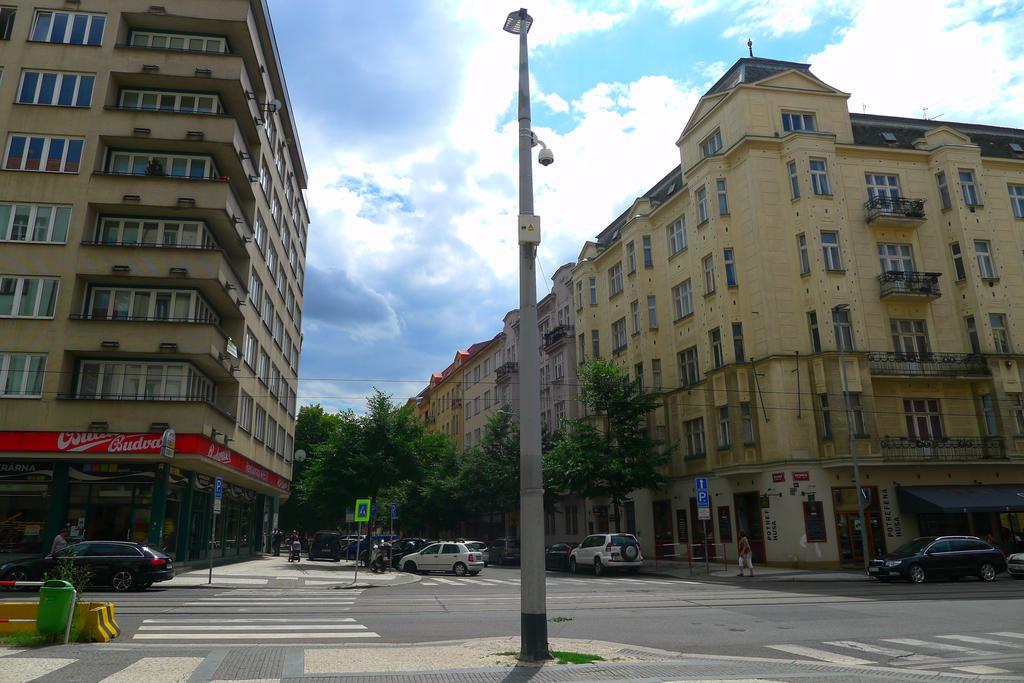 Cozy Modest Room For 2 Or 3 Persons Prague Exterior photo